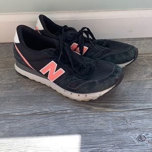 New Balance 311 Sneakers